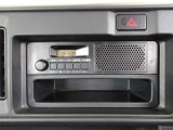 メーカー装着のAM/FMラジオチューナー装備!