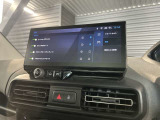 CarPlay , AndroidAuto 対応しております。車両設定も可能でございます。