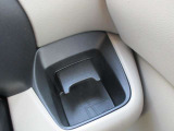 運転席で使用できるドリンクホルダーです。