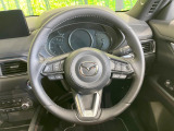 【純正革巻きステアリング】上質な革を使用することで、手にしっかり馴染みとても運転しやすいハンドルです♪