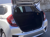 トランクの広さは、どうです、たくさんの荷物が積めますよ。