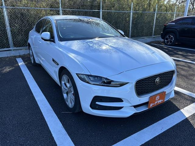 XES 2.0L D180 ディーゼル禁煙車 黒革シート 純正ナビ