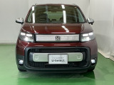 LEDヘッドライトを装備しています。LEDヘッドライトはとても明るく、雨の日や夜間走行も安全・安心です。オートライトコントロール付きで周囲の明るさに応じて自動で点灯・消灯します
