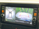 【アラウンドビューモニター】専用のカメラにより、上から見下ろしたような視点で360度クルマの周囲を確認することができます☆死角部分も確認しやすく、狭い場所での切り返しや駐車もスムーズに行えます。