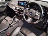 ☆センターパネルを運転席側に僅かに傾けたBMW独特のインパネ☆【駆け抜ける歓び】はここからもスタートしております☆