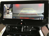 後方の見にくい視界もバックモニターで確認サポートして駐車時も安心☆