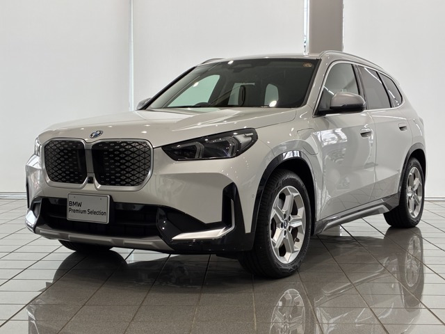 iX1xドライブ30 xライン 4WD