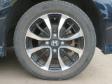 純正14インチアルミホイール装備!