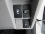 視認性もよく操作しやすいインパネ回りのスイッチ類です。