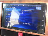 ナビゲーションはトヨタ純正メモリーナビ(NMZN-Y73D)を装着しております。AM、FM、CD、DVD再生、Bluetooth、音楽録音再生、フルセグTVがご使用いただけます。