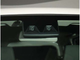 スマートアシスト装備:前方の車両との衝突の危険性が高まると、警告音と警告表示によって運転者の注意を喚起!さらに衝突の危険性が高まるとブレーキを作動させ、衝突による被害の軽減を行います♪
