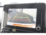 バックモニター付ですので、車庫入れも駐車もラクラクです。