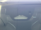 【トヨタセーフティセンス】走行中に前方の車両等を認識し、衝突しそうな時は警報とブレーキで衝突回避と被害軽減をアシスト。より安全にドライブをお楽しみいただけます。