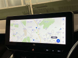 純正ナビを装備。タッチパネル式で使いやすく、お出かけもラクラクです。