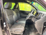 運転席シート廻りは使用感も少なく、良好な状態となっています。前オーナー様が丁寧に使っていたことがよくわかりますね。