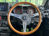ステアリングも使用感が少なく、きれいな状態となっております♪