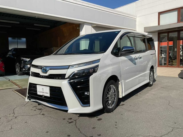 ヴォクシー 1.8 ハイブリッド ZS 煌III 