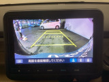 バックモニター付きで、車庫入れやバック時の後方確認をサポート。