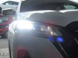 LEDライトで夜のドライブもくっきりはっきり、安心して運転できます。