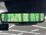 【デジタルインナーミラー】後席の大きな荷物や同乗者で後方が確認しづらい時でも安心!カメラが撮影した車両後方の映像をルームミラー内に表示。クリアな視界で状況の確認が可能です!