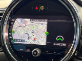 ●純正ナビ:一体感のあるナビは、高級感ある車内を演出してくれます。オーディオ機能も充実しておりますので、運転もより楽しめます♪
