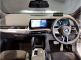 ☆センターパネルを運転席側に僅かに傾けたBMW独特のインパネ☆【駆け抜ける歓び】はここからもスタートしております☆