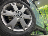 【純正15インチアルミホイール】外観にマッチした純正アルミホイールを装着しております。各種社外アルミホイールや、スタッドレスタイヤも取扱いしております。是非ご相談ください♪