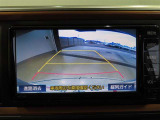 バックガイドモニターで、後方を確認しながら安心して駐車することができます。運転初心者も熟練者も必須の機能ですよ!