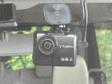 【ドライブレコーダー】ドライブレコーダー装備!走行中はもちろん、あおり運転や事故に遭遇した際、映像で記録し、万一のリスクに備えます。※記録用SDカードはお客様ご自身でご準備いただく必要があります。