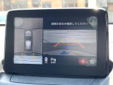 【360&deg;ビューモニター】専用のカメラにより、上から見下ろしたような視点で360度クルマの周囲を確認することができます☆死角部分も確認しやすく、狭い場所での切り返しや駐車もスムーズに行えます。