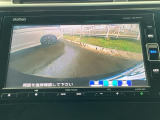 バックモニター付きで、車庫入れやバック時の後方確認をサポート。