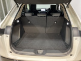 広々としたカーゴスペース。週末のお買い物や長期旅行のたくさんの荷物も積載できます。