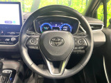 インテリアに合わせたデザインのステアリングは、運転される方のことも考え、運転しやすい形状、大きさです。是非一度、実際に触ってお確かめください。