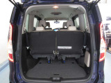 ラゲッジスペースも広々していて荷物もたくさん載りそうです。普段のお買い物もこれだけのスペースがあれば安心ですね。