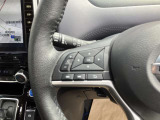 ステアリングスイッチ付きのハンドル!運転に支障をきたすことなくナビ操作が可能です!!