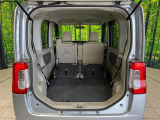 後席を格納すると、これだけの広さが!シーンに合わせたシートアレンジで、大きな荷物も積むことが出来ます♪