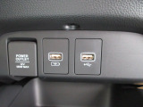 12V電源ソケットを設置しております。周辺機器の充電にご利用頂けます☆入力用と充電用のUSBジャックも付いています☆