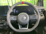 【純正革巻きステアリング】上質な革を使用することで、手にしっかり馴染みとても運転しやすいハンドルです♪