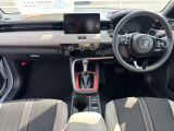 【インパネ全体】手が届きやすく、どなたでも運転しやすいです。シンプルで使いやすい設計になっています!