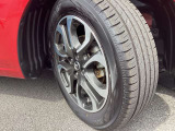 純正16インチアルミホイールでスタイルバッチリ!185/60R16タイヤです