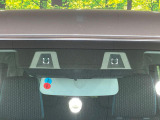 【スズキ セーフティサポート】走行中に前方の車両等を認識し、衝突しそうな時は警報とブレーキで衝突回避と被害軽減をアシスト。より安全にドライブをお楽しみいただけます。