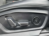 【シートマッサージ機能装備】快適な運転が可能です。Audiの中でもハイエンドモデルに装備されている内容でございます。