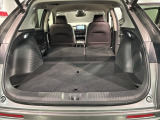 リアシートを倒すと、ラゲッジスペースを広くお使いいただけます!