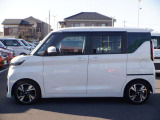 内外装およびエンジンル-ムなど専用クリ-ニング致します。車両クリ-ニングのプロが施工致しますので!高品質な1台に蘇りますよ♪(全在庫無料施工)