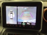 全方位モニターがついています! 車の周囲を360&deg;安全確認できるので、普段の駐車はもちろんの事、縦列駐車や幅寄せの際にも活躍してくれますよ。