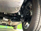 お車を安心してお乗りいただく為には、足回りの定期点検が欠かせません。サービスサポート(有償保証)では無料点検もご提供しており、安心のカーライフをお過ごしいただけるサポート体制が整っています。