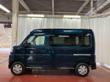 【スマートアシスト搭載車】 衝突回避支援ブレーキ機能(対車両・歩行者)、衝突警報機能(対車両・対歩行者)、誤発信抑制制御機能などの機能で安全な運転をサポートします。