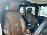 ラングラー アンリミテッド サハラ 4WD 本革シート