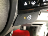 【ステアリングヒーター】車のハンドル部分を温めてくれて、寒い時期に手元を早く暖めることができます♪