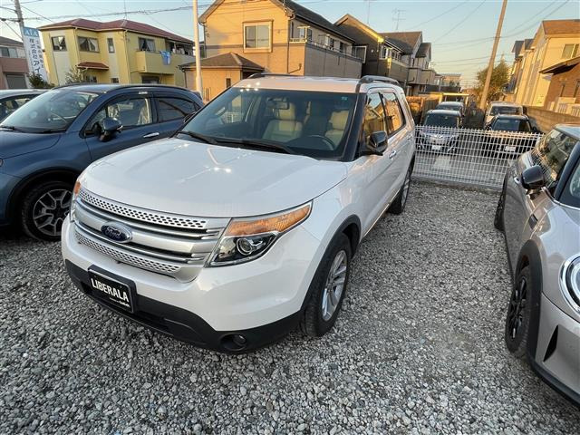 エクスプローラーXLT エコブースト本革シート 修復歴無し